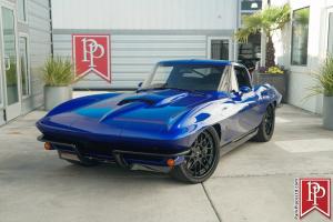 Chevrolet Corvette 63RS Custom Split-Window Coupe 1963 года 